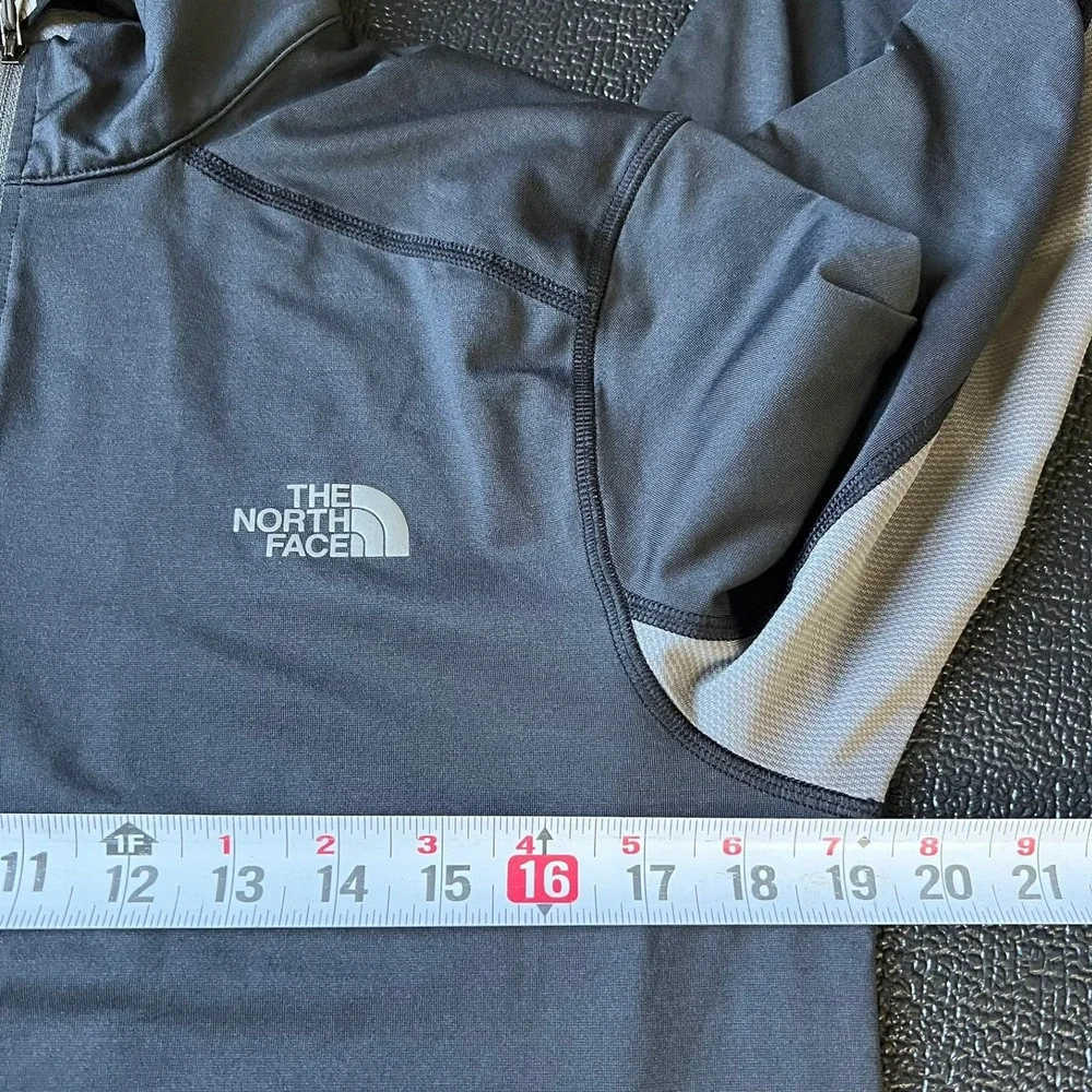 The North Face Mens Quarter Zip Performance Pullover Gray Mesh Panel‎ Small S/P